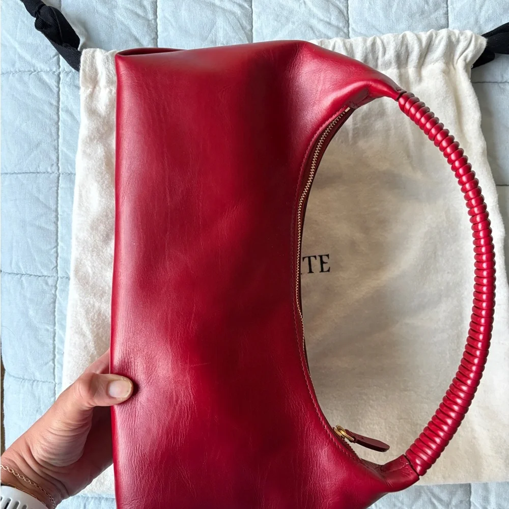 KHAITE Remi Red Leather Shoulder Bag - Picture 4 of 6